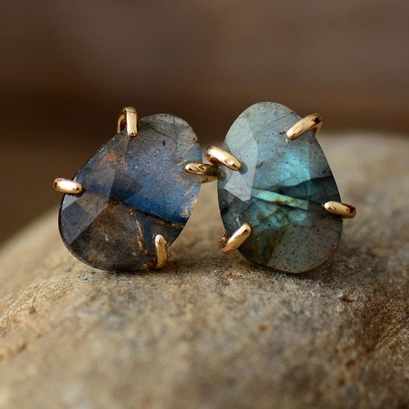 Healing Labradorite Stud Earring