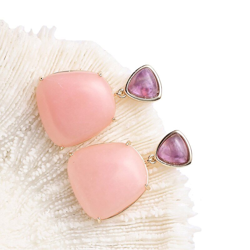Opbeurende roze opaal keizerssteen oorbellen